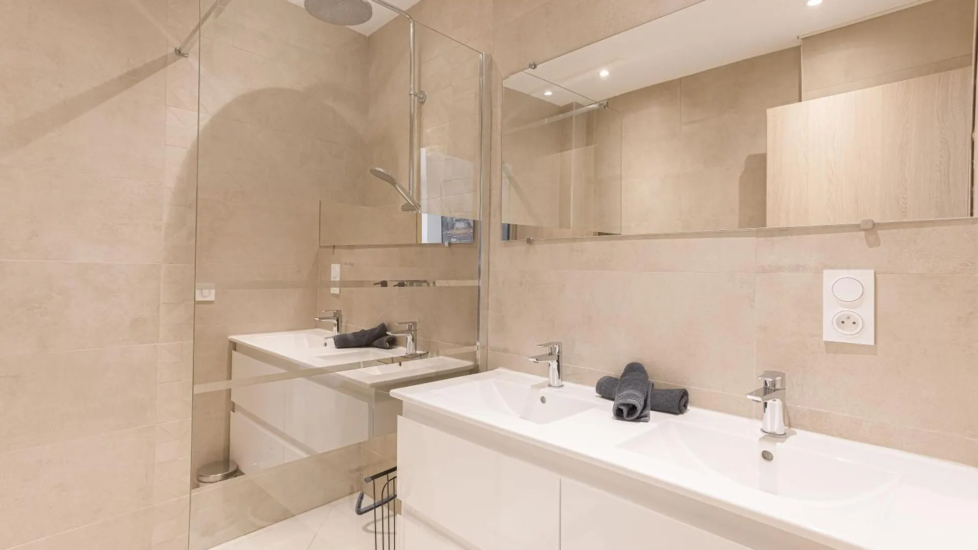Josi - 2 Chambres, Central, 10Mn Du Palais&Plages, Neuf, Clim Cannes France